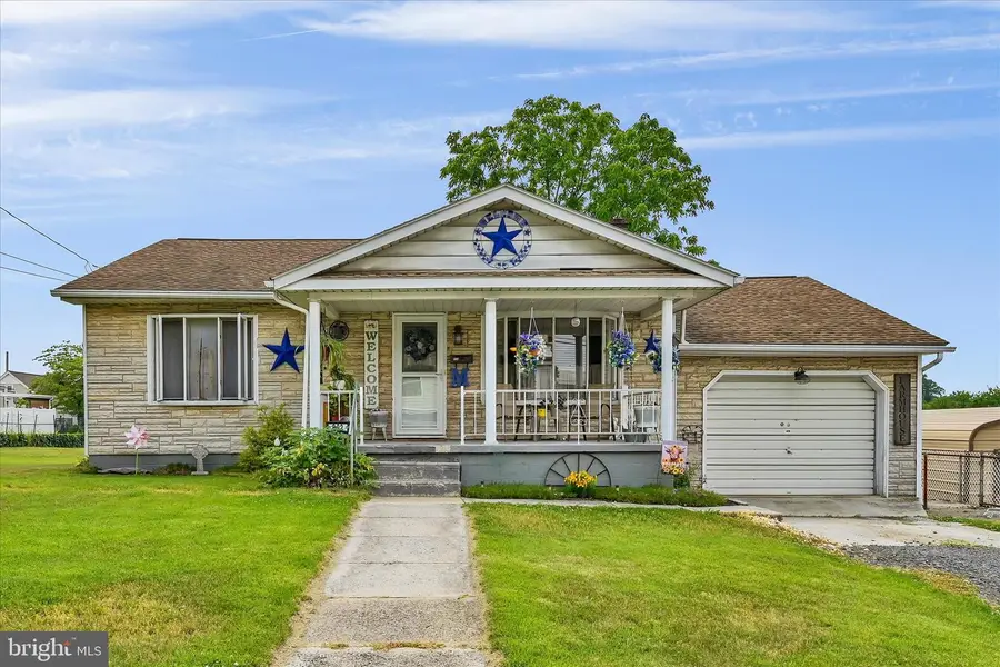 802 N 16th St, Pottsville, PA 17901 - #2