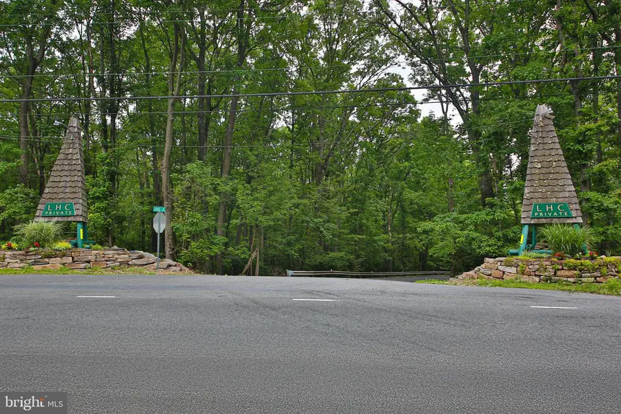 11 Blue Berry Ln, Nesquehoning, PA 18240 - #3
