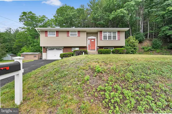 30 N Valley St, NEW PHILADELPHIA, PA 17959