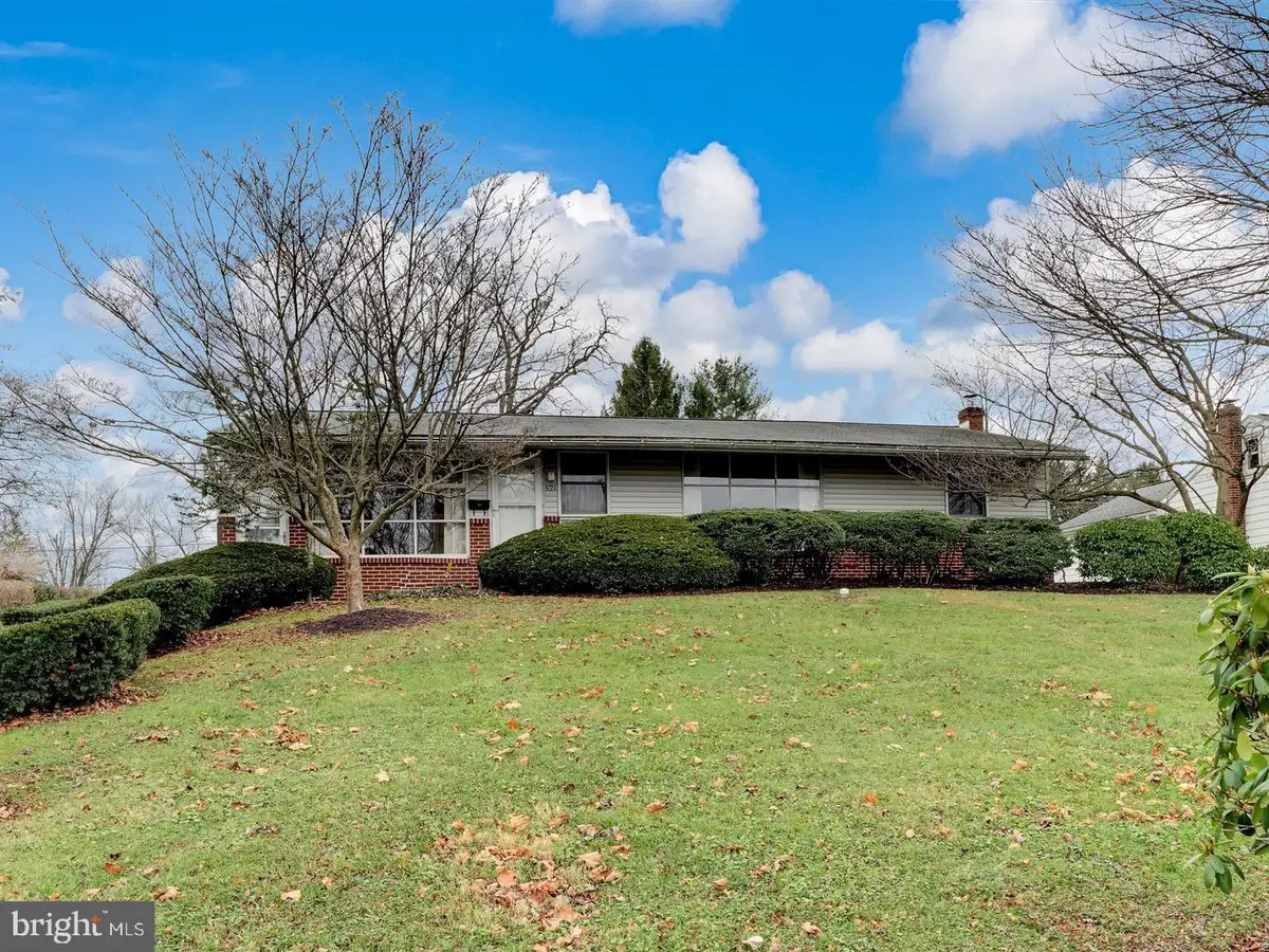 521 E Mifflin St, Orwigsburg, PA 17961 - #1