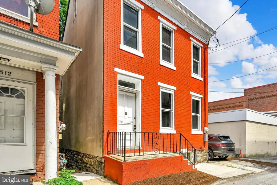 510 Howard Ave, Pottsville, PA 17901 - #2