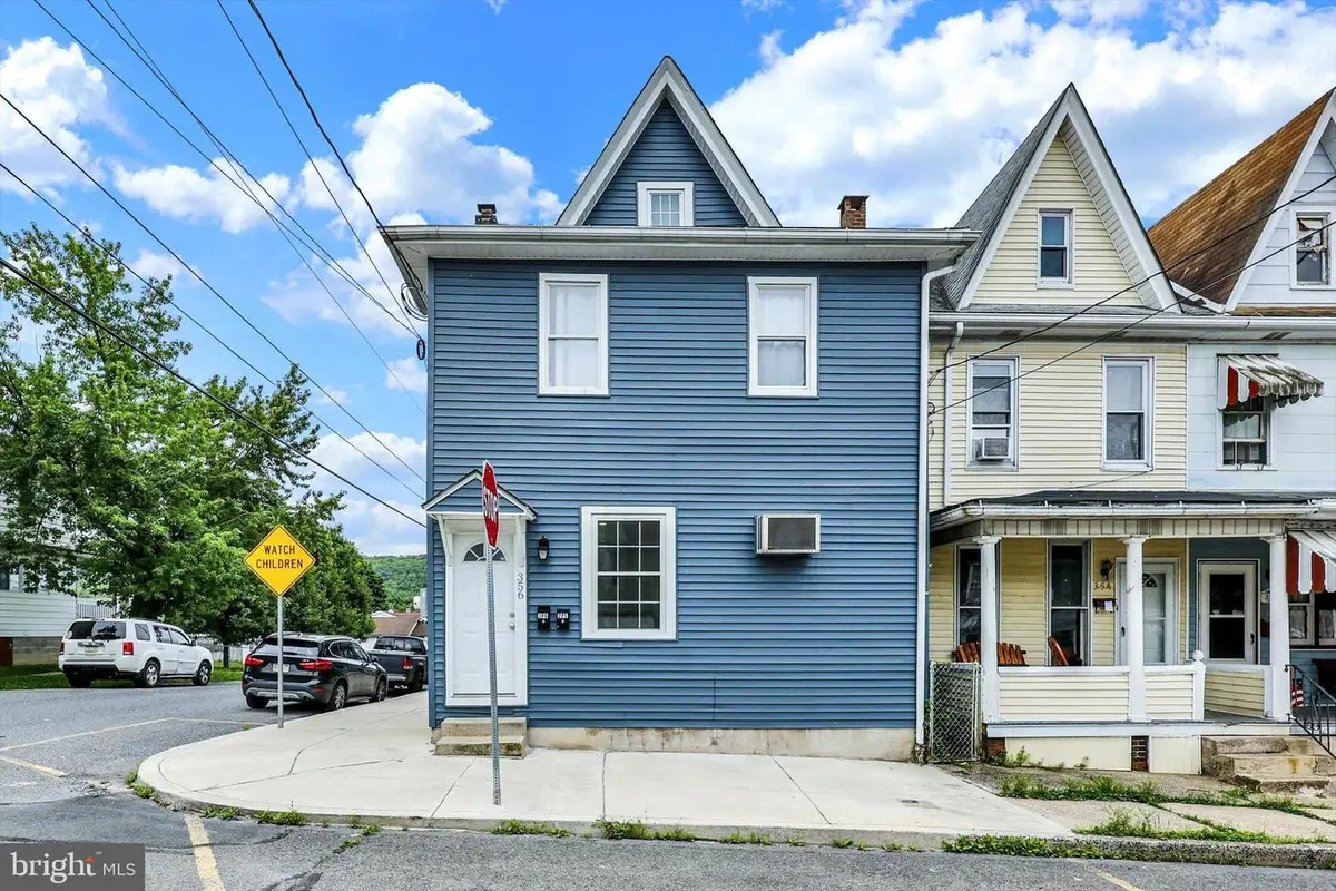 356 E Union St, Tamaqua, PA 18252 - #1