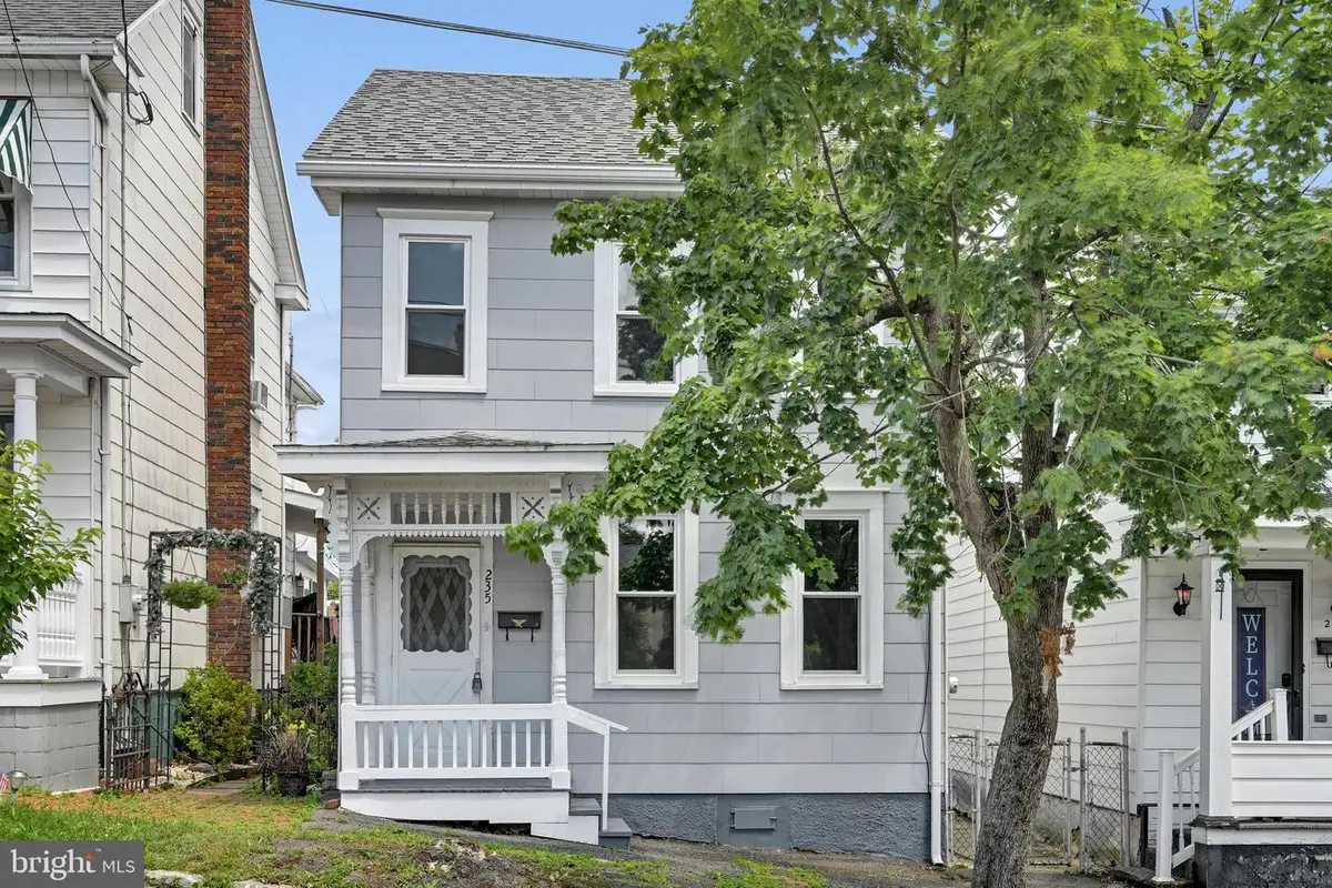 235 N Lehigh St, Tamaqua, PA 18252 - #1