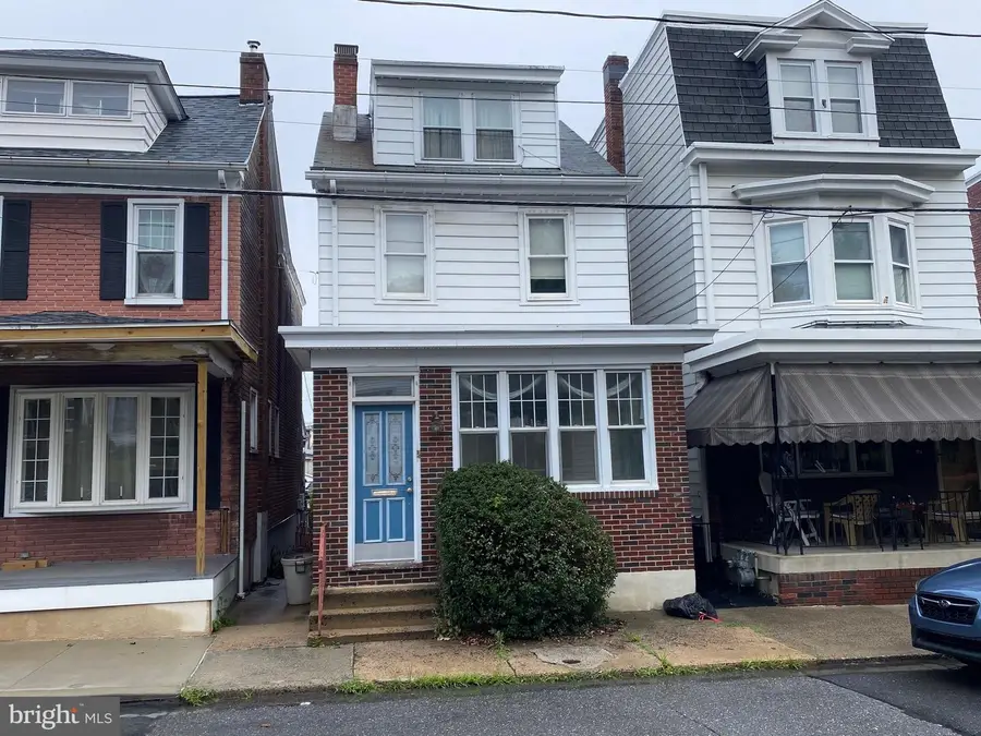 1918 W Norwegian St, Pottsville, PA 17901 - #2
