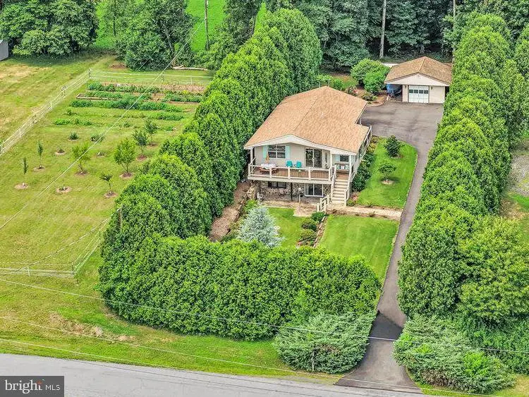 1138 Fawn Cv, Auburn, PA 17922 - #3