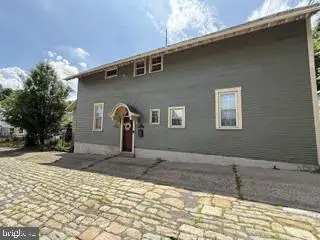 8 N 4th St, Ashland, PA 17921 - #2