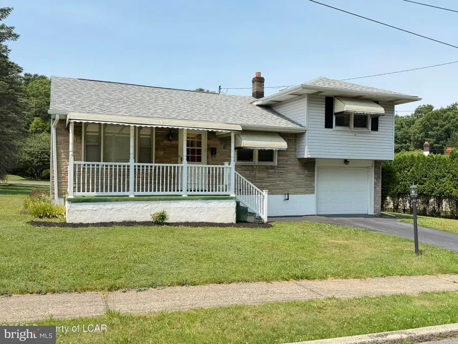 2 Pine St, McAdoo, PA 18237 - #2