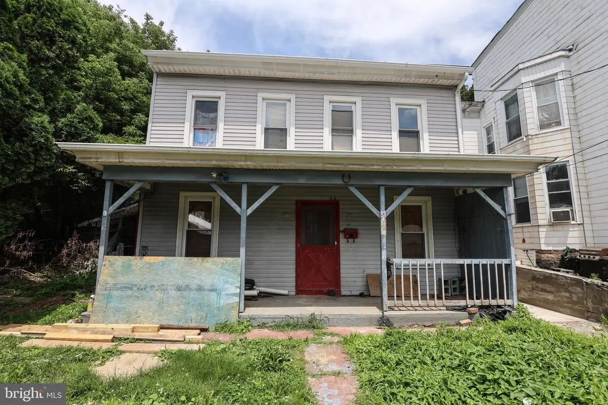 152 W Railroad St, Pottsville, PA 17901 - #1