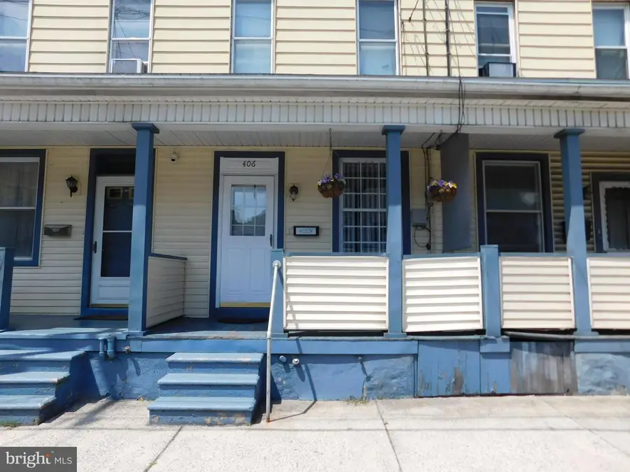 406 Pine St, Tamaqua, PA 18252 - #2