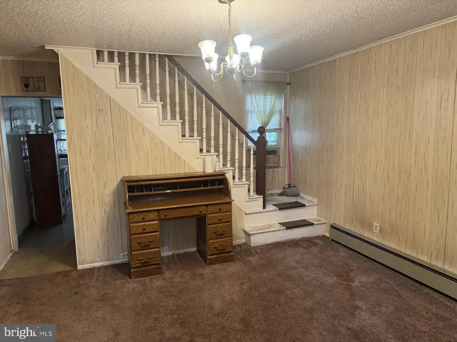 457 Carbon St, Minersville, PA 17954 - #2