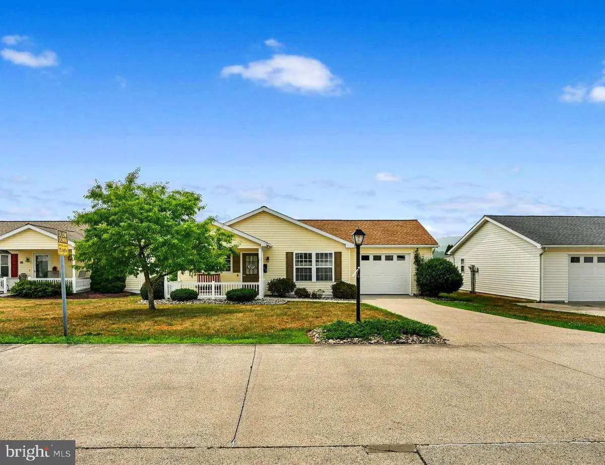 729 Union Ct, Pine Grove, PA 17963 - #1