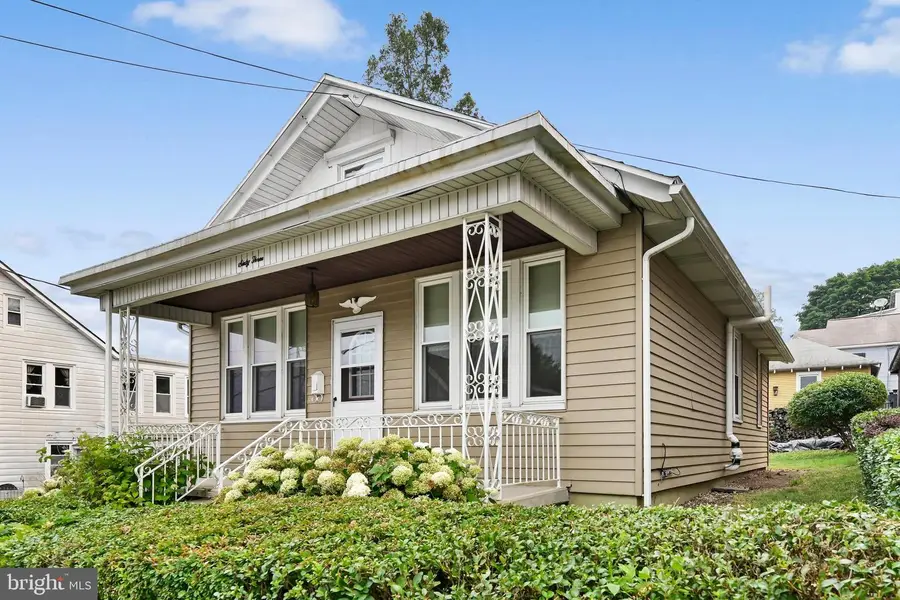 63 Grant St, Schuylkill Haven, PA 17972 - #3