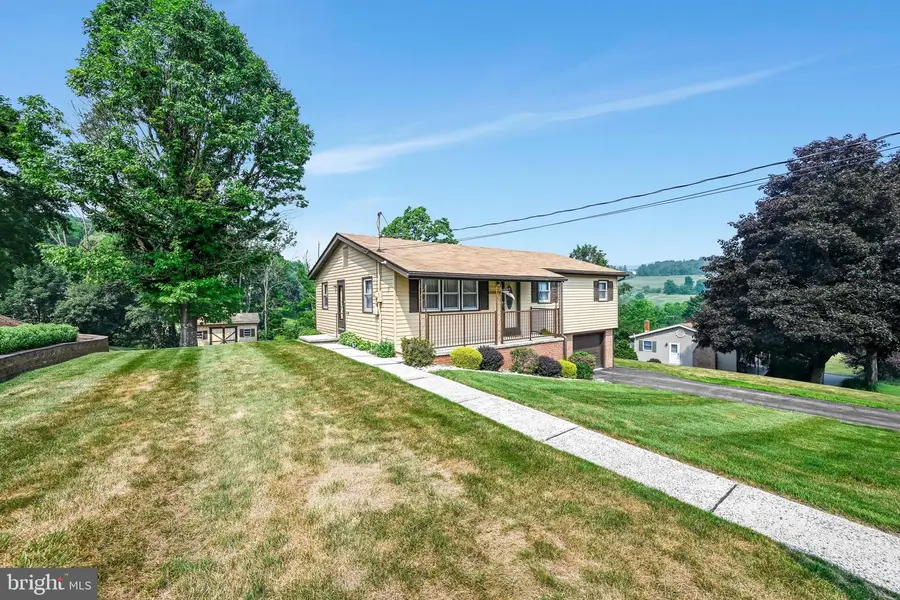 5 Elmer Ave, Pottsville, PA 17901 - #2