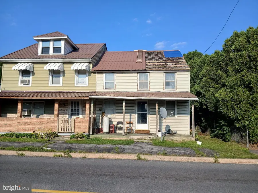 214 E Railroad Ave, New Ringgold, PA 17960 - #3