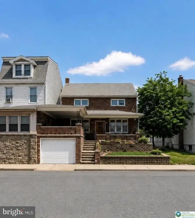128 N North St, Minersville, PA 17954 - #1