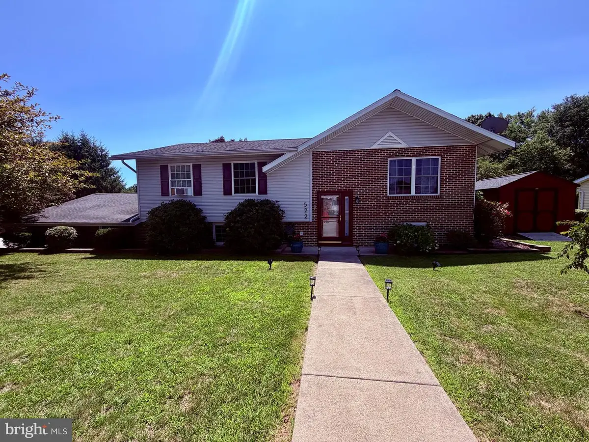 522 Maple St, Pottsville, PA 17901 - #1