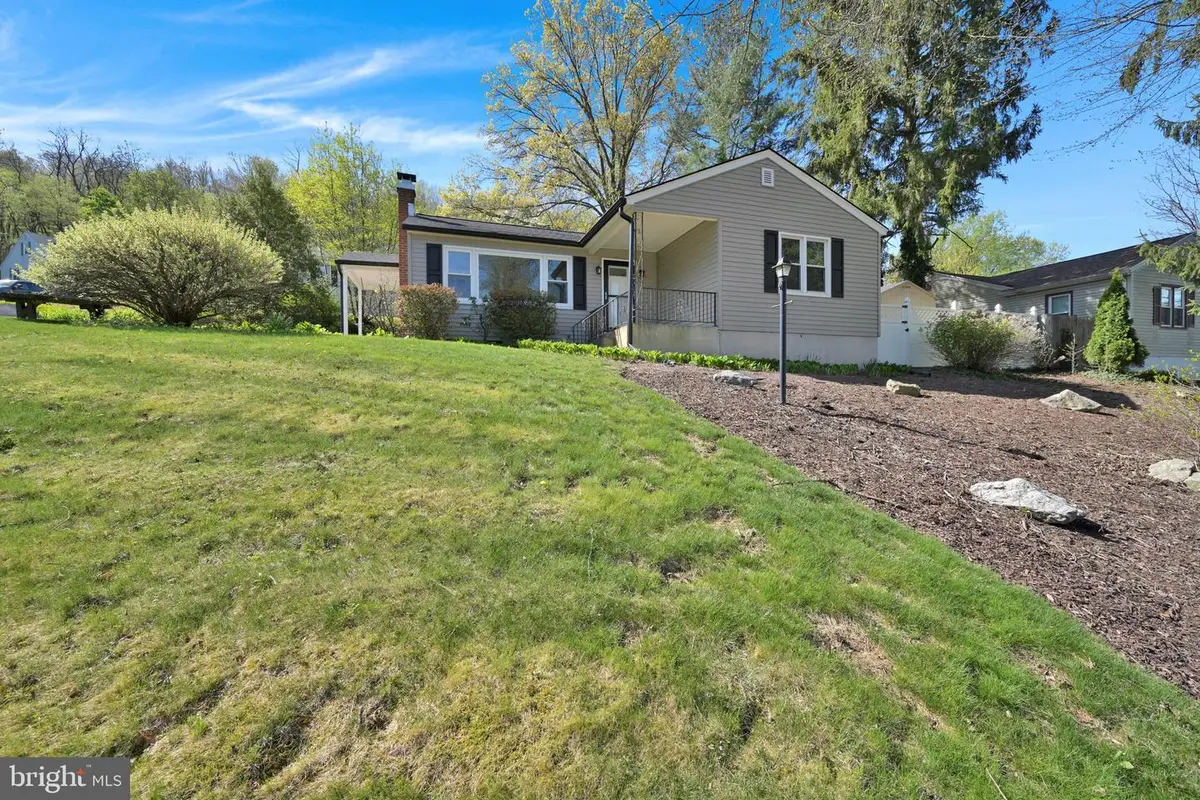 127 Mahantongo Dr, Pottsville, PA 17901 - #1