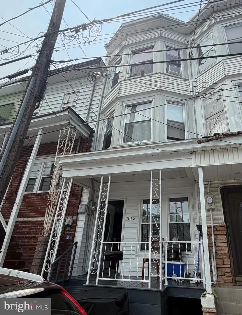 312 S Jardin St, Shenandoah, PA 17976 - #1
