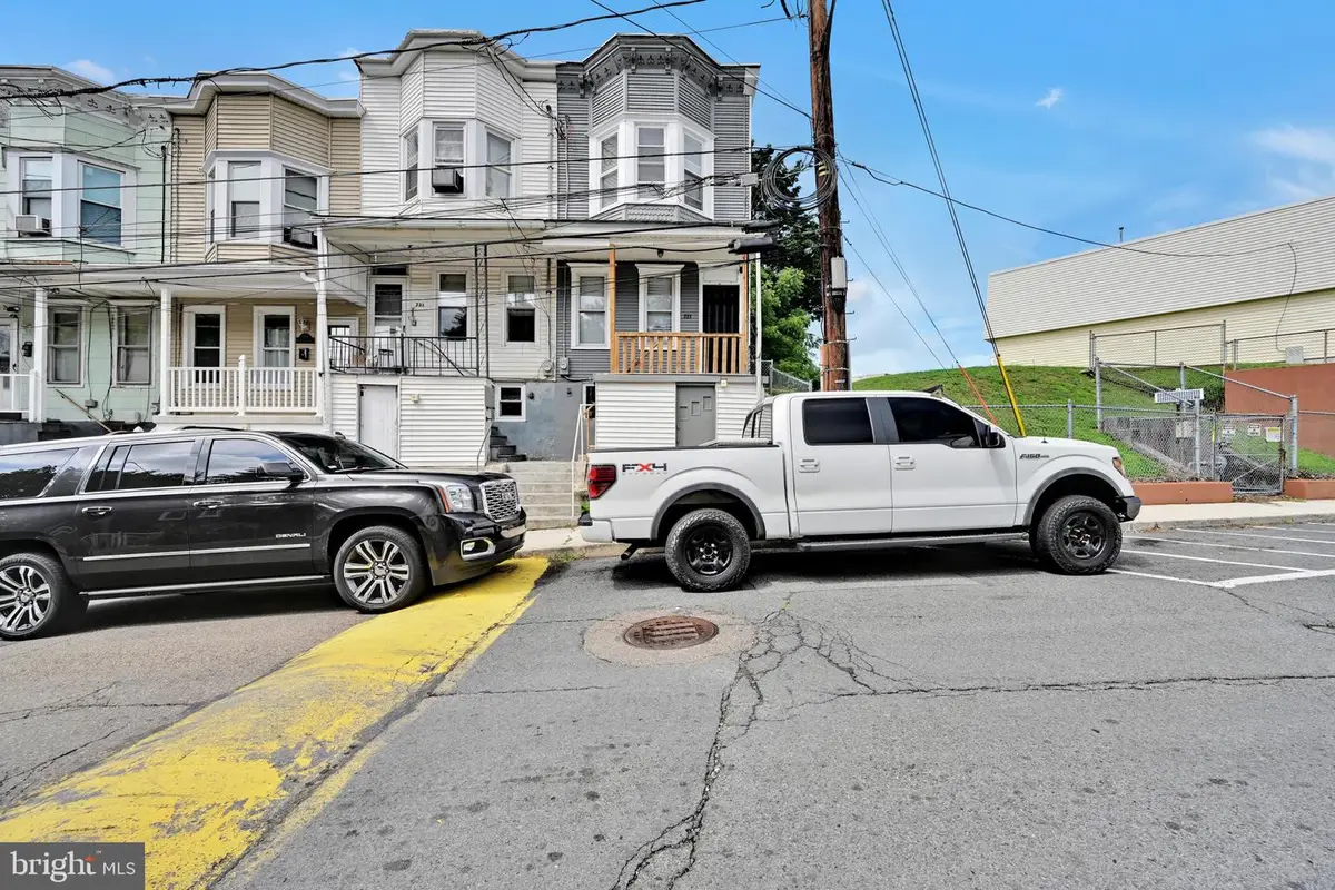 733 N 2nd St, Pottsville, PA 17901 - #1