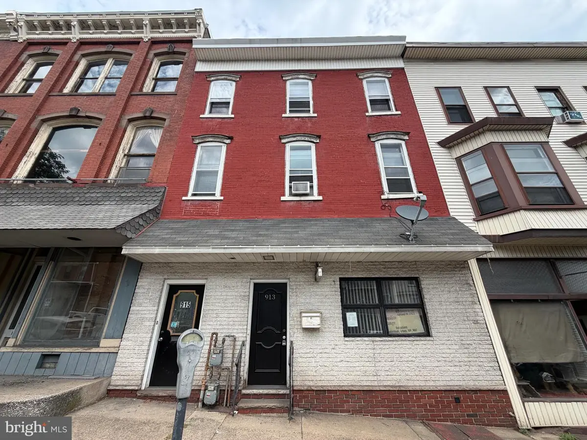 913 Centre St, Ashland, PA 17921 - #1