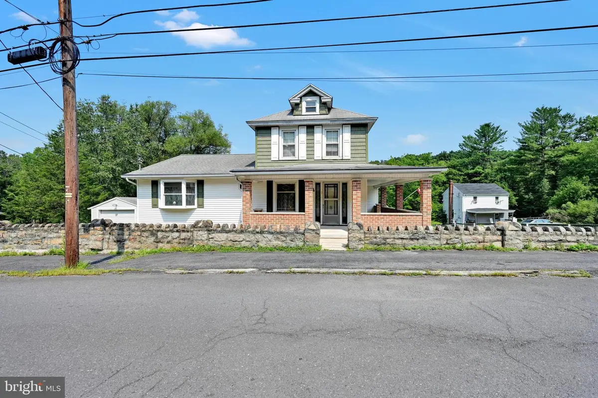 91 Tuscarora St, Pottsville, PA 17901 - #1