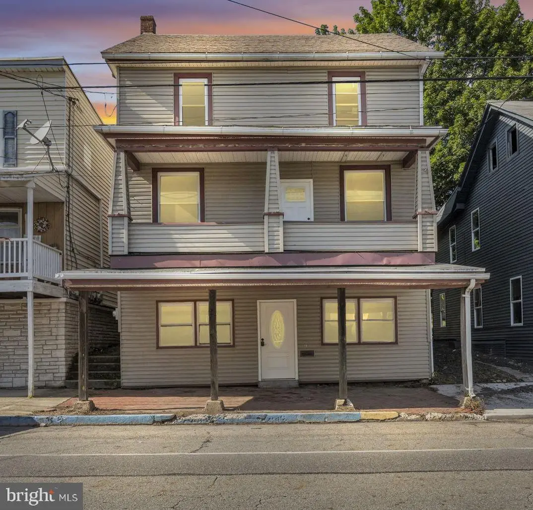17 E Grand Ave, Tower City, PA 17980 - #1