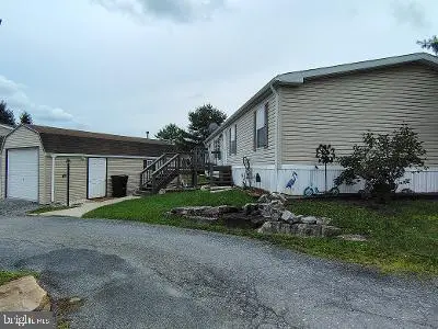 2-a A Genesis Blvd, NEW RINGGOLD, PA 17960