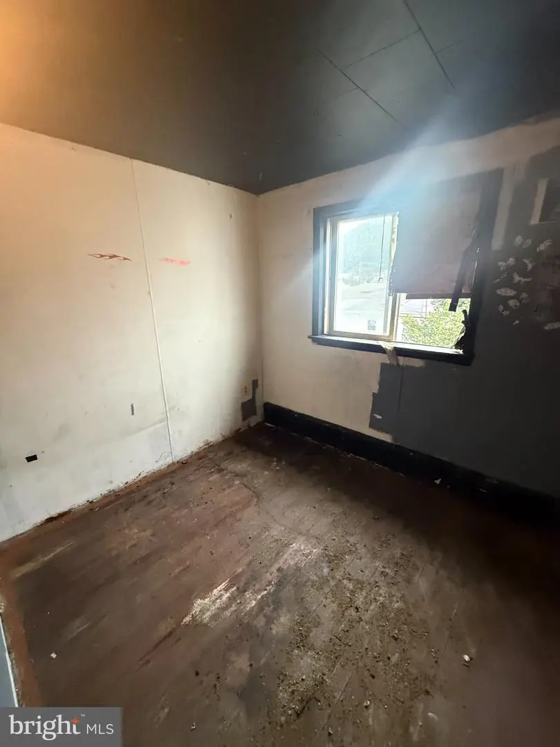 302 1/2 Spruce St, Tamaqua, PA 18252 - #3