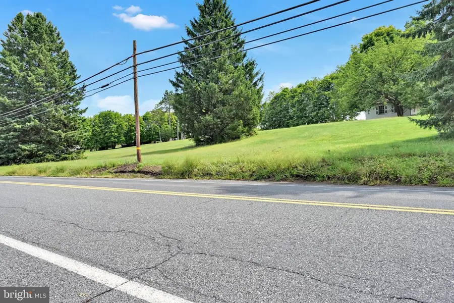 984 E Main St, Schuylkill Haven, PA 17972 - #3