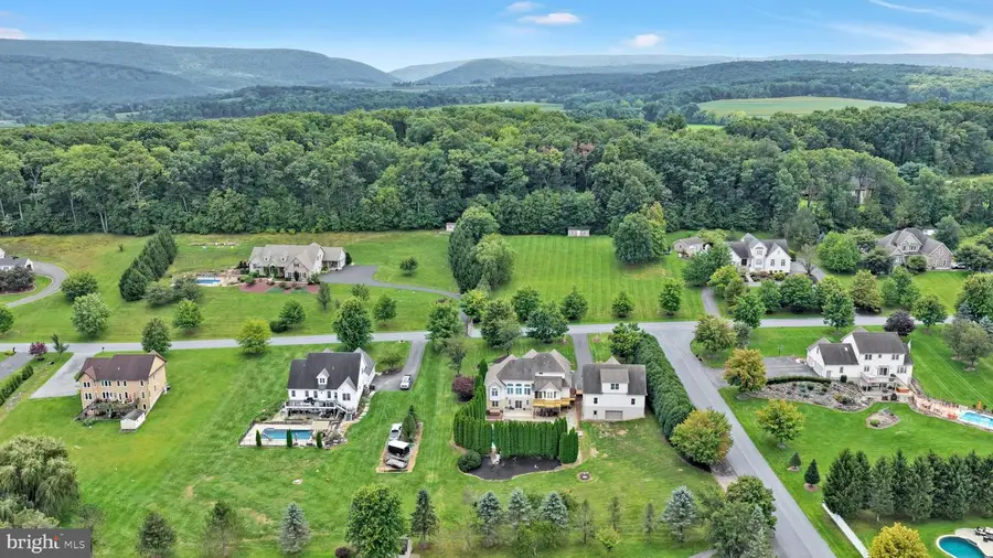 39 Grey Hawk Dr, Orwigsburg, PA 17961 - #3