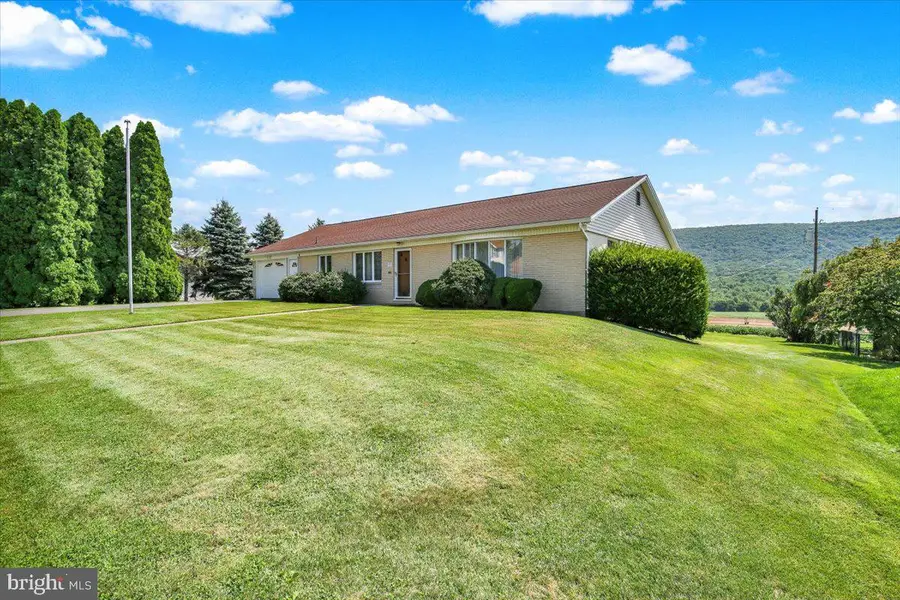 109 W Maple St, Valley View, PA 17983 - #3