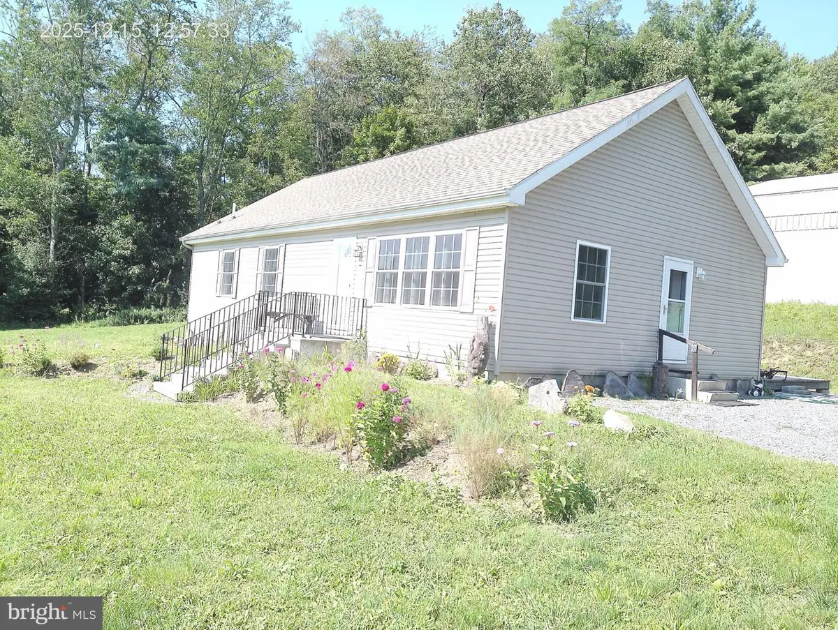 2865 Summer Valley Rd, New Ringgold, PA 17960 - #1