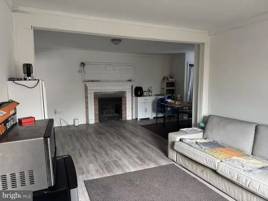 573 Peacock St, Pottsville, PA 17901 - #3
