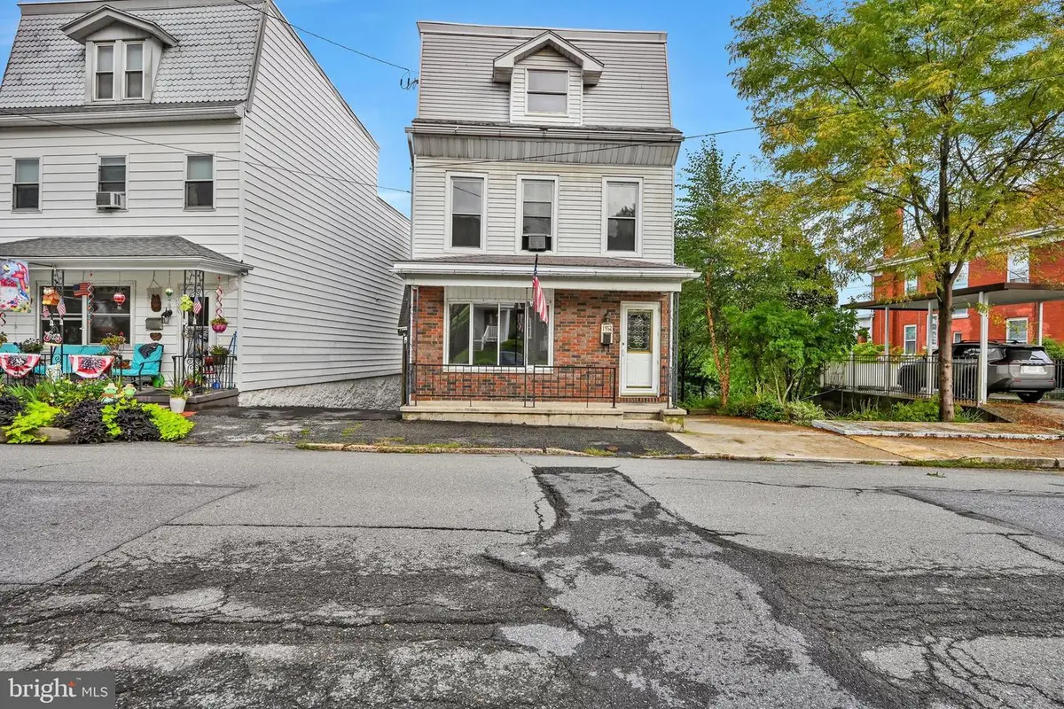 1952 Mahantongo St, Pottsville, PA 17901 - #1
