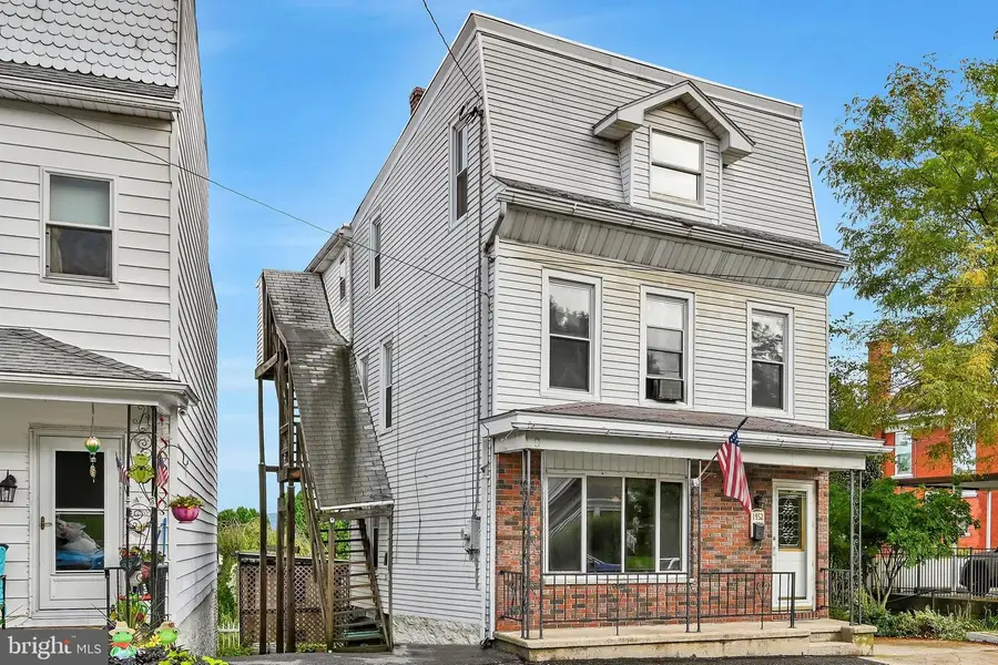 1952 Mahantongo St, Pottsville, PA 17901 - #3
