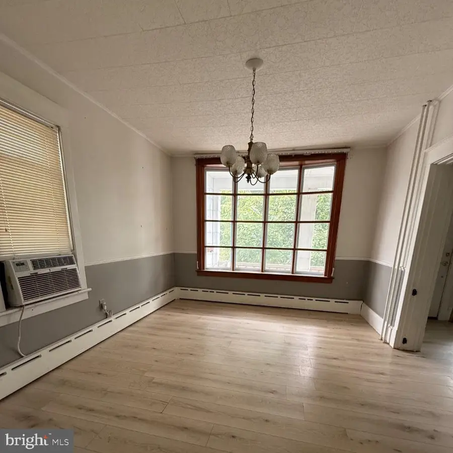 26 S Jackson St, Pottsville, PA 17901 - #2