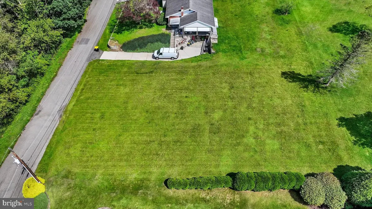 8 1st Ave, Pottsville, PA 17901 - #1
