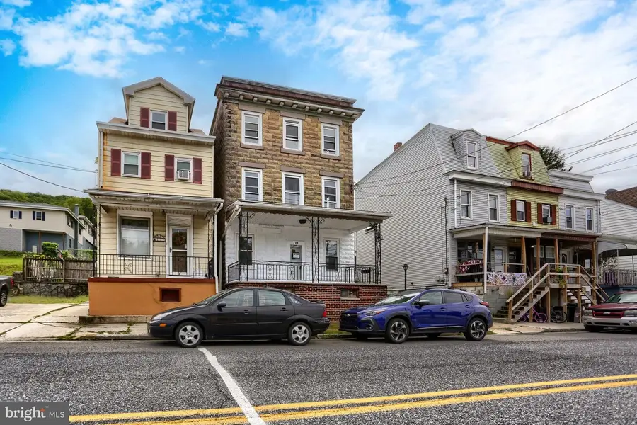 130 E Bacon St, Pottsville, PA 17901 - #2