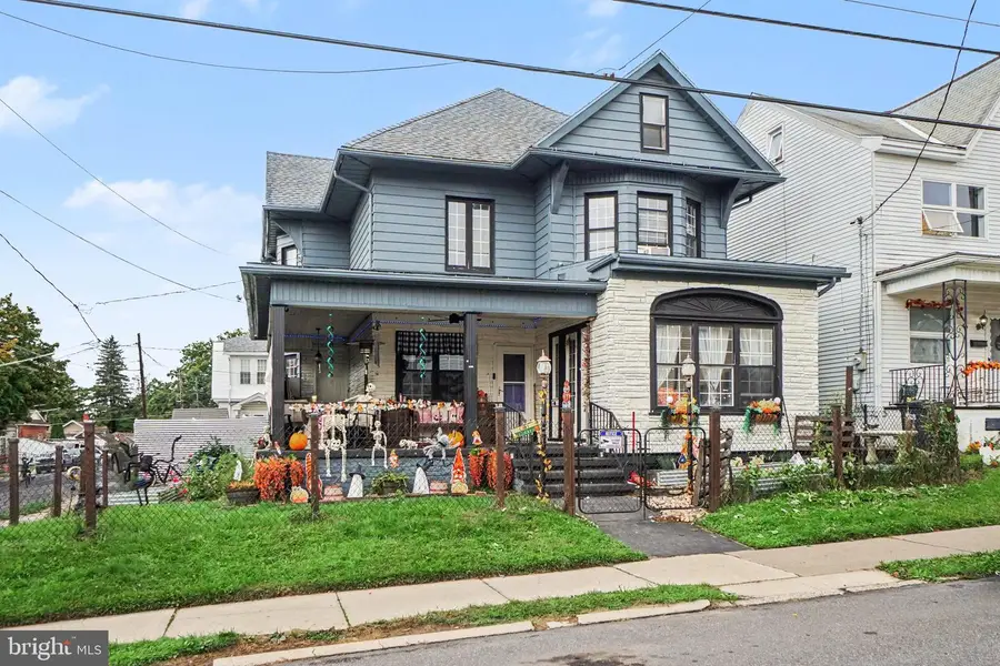 44 N 2nd St, Frackville, PA 17931 - #3