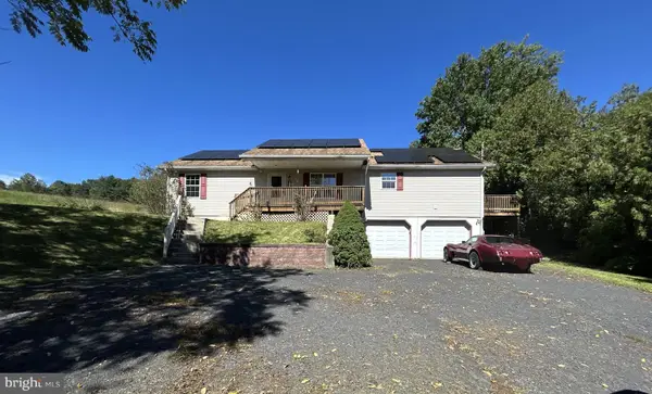 14 Oak Grove Rd, PINE GROVE, PA 17963