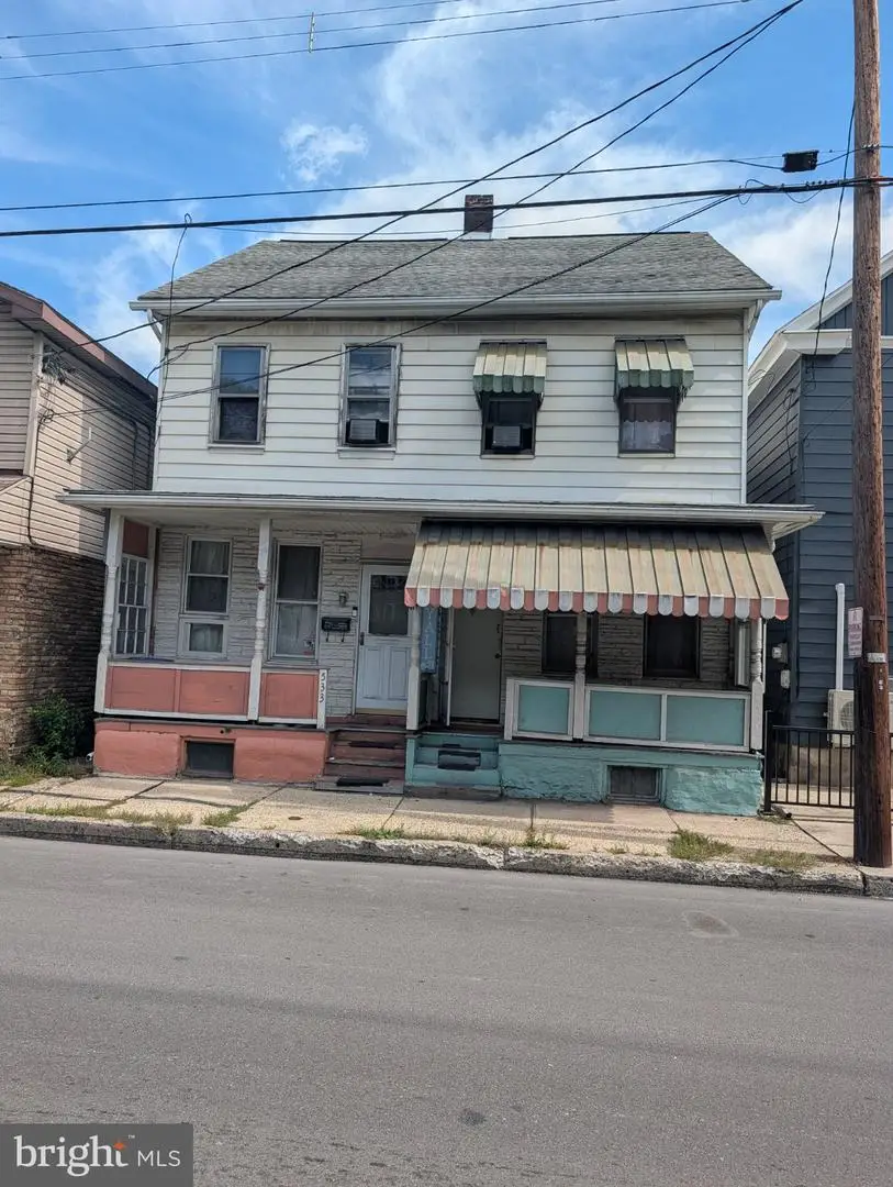 533 N Railroad St, Tamaqua, PA 18252 - #1