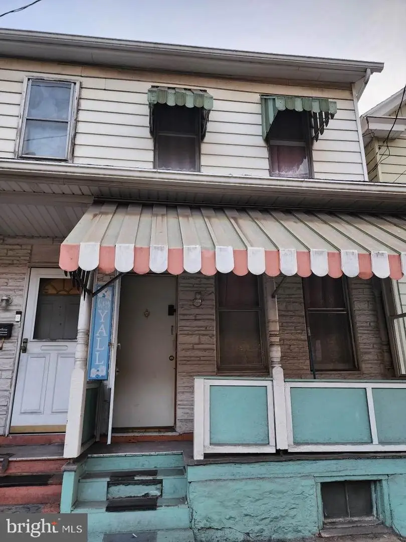 533 N Railroad St, Tamaqua, PA 18252 - #3