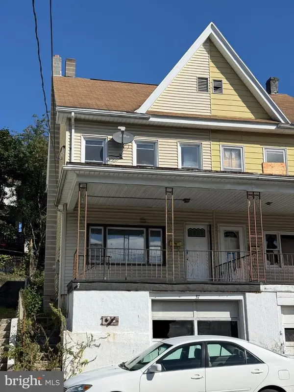 37 Lafayette St, TAMAQUA, PA 18252