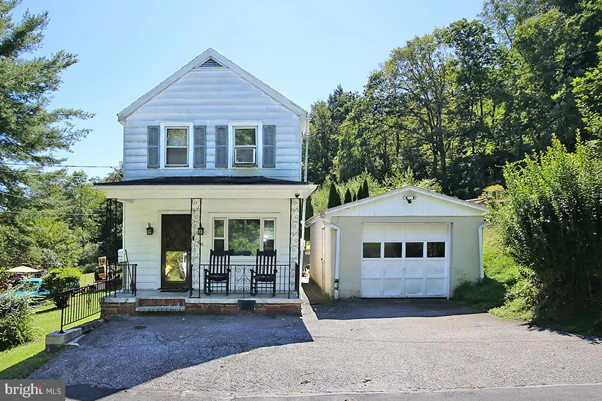 86 Caroline Ave, Pottsville, PA 17901 - #1