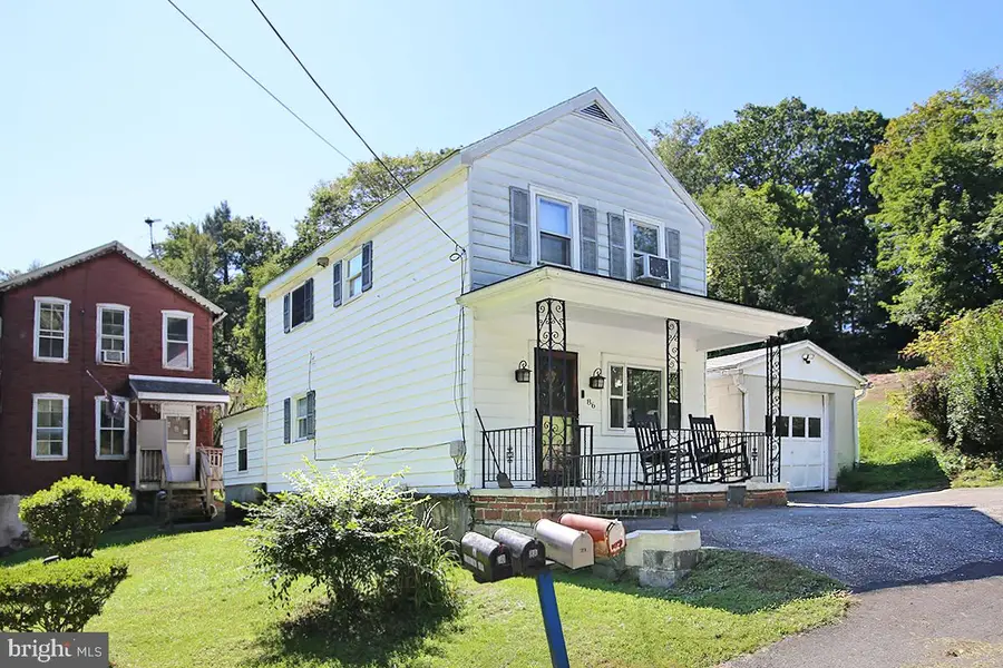 86 Caroline Ave, Pottsville, PA 17901 - #3