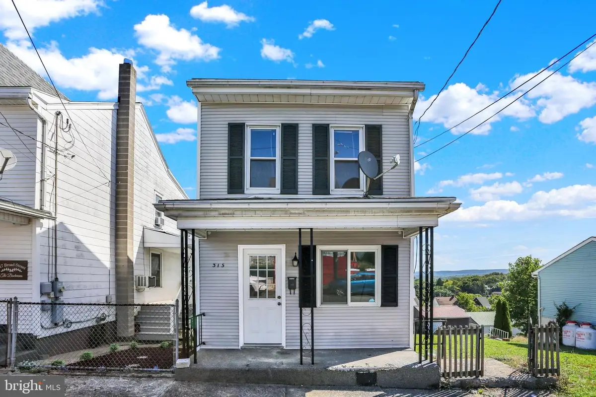 315 Broad St, Saint Clair, PA 17970 - #1