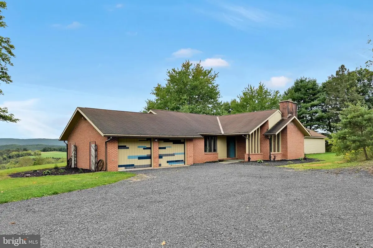 423 Hickory Dr, Auburn, PA 17922 - #1