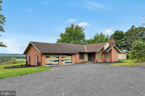 423 Hickory Dr, AUBURN, PA 17922