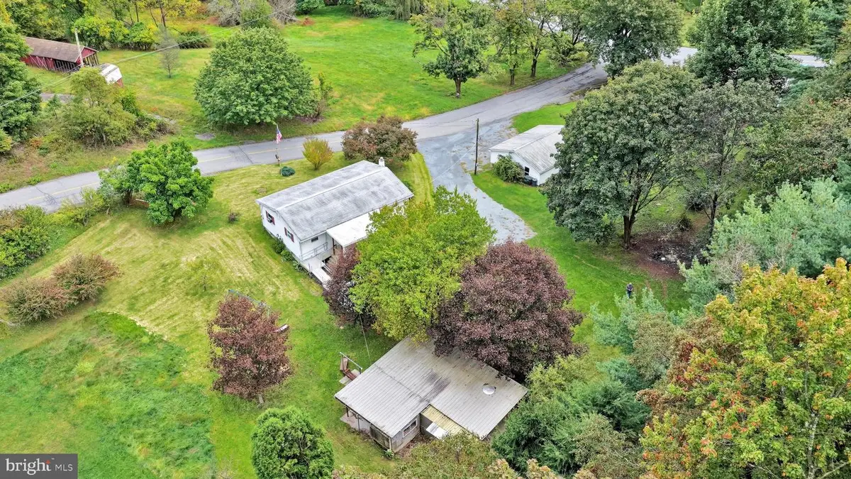 45 N Lake Dr, Pottsville, PA 17901 - #1