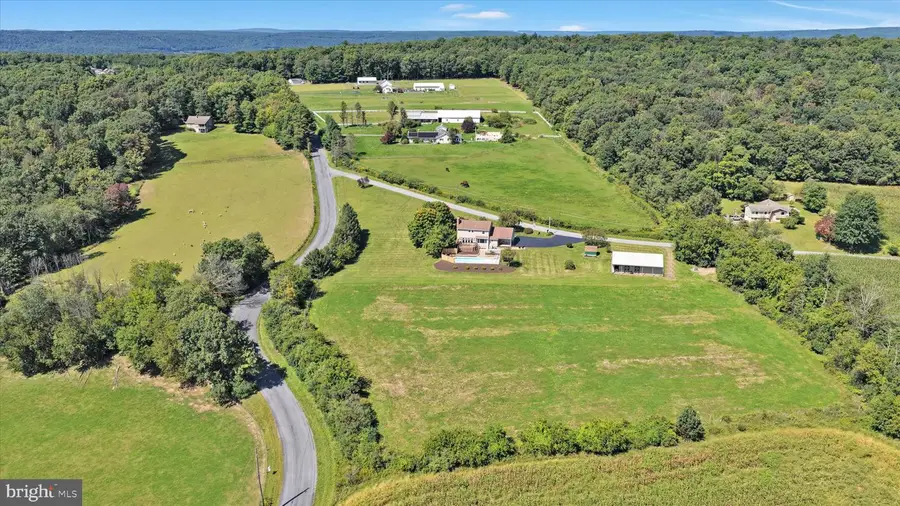 277 Sycamore Ln, New Ringgold, PA 17960 - #3
